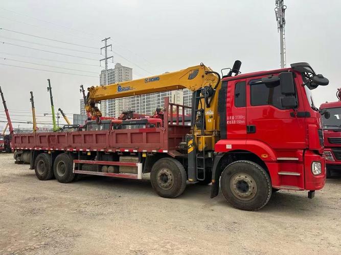 準(zhǔn)新徐工14噸隨車吊 數(shù)千公里與卓越性能的完美交匯